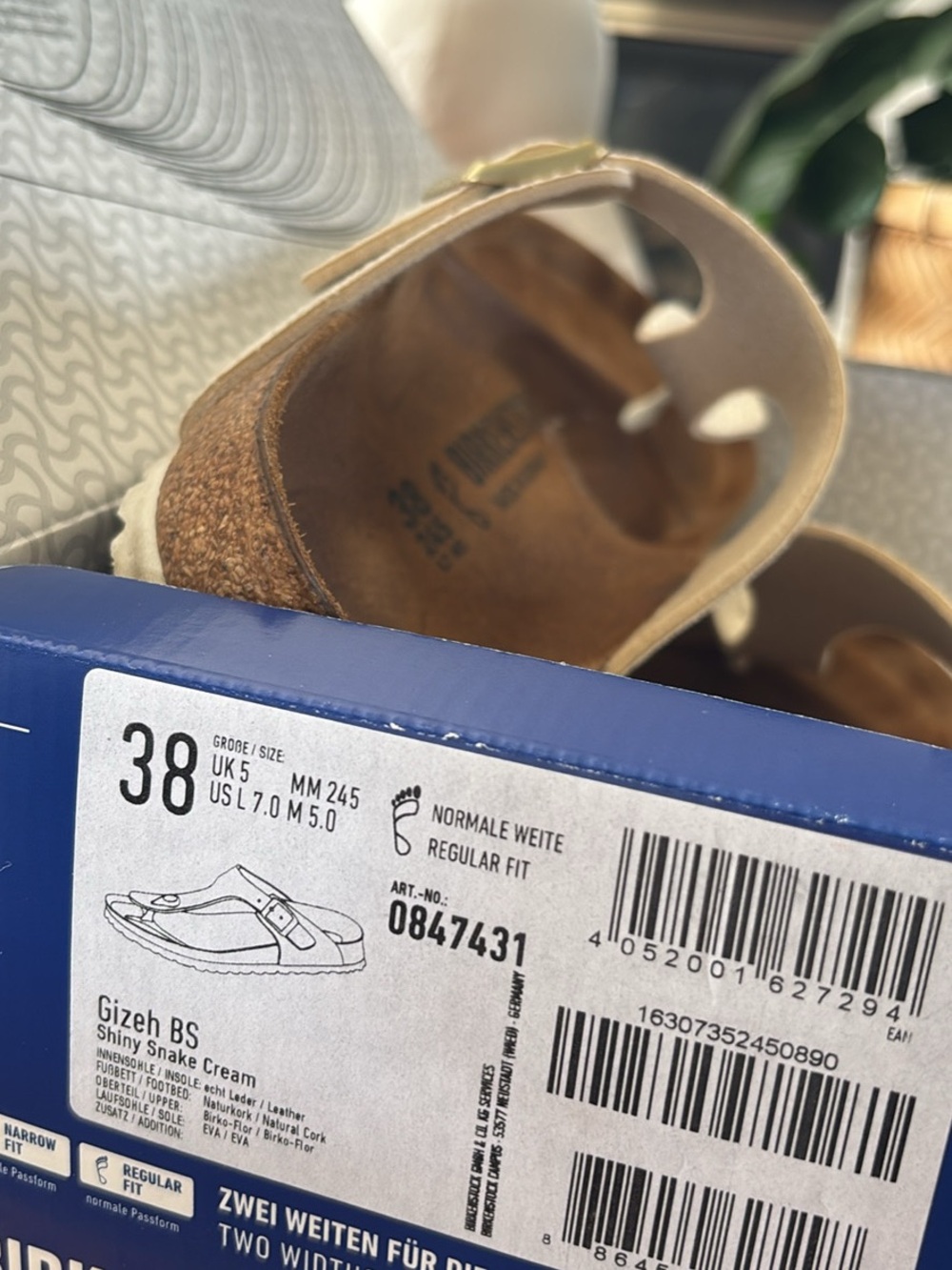 Birkenstock Iridescent Pearl Gizeh Thong Sandal - Picture 9 of 9